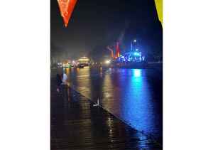 boten-met-lichtjes-donker boten-met-lichtjes-donker